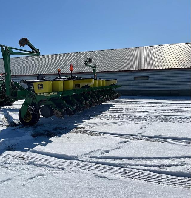 Image of John Deere 1780 equipment image 2