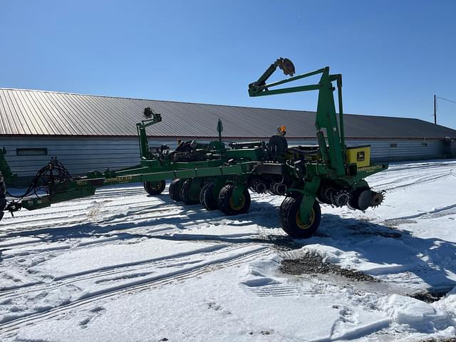 Image of John Deere 1780 equipment image 3