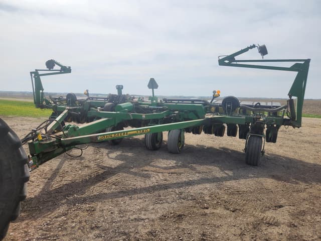 Image of John Deere 1780 equipment image 3