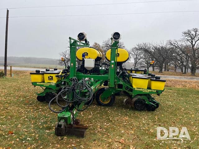 Image of John Deere 1780 equipment image 2