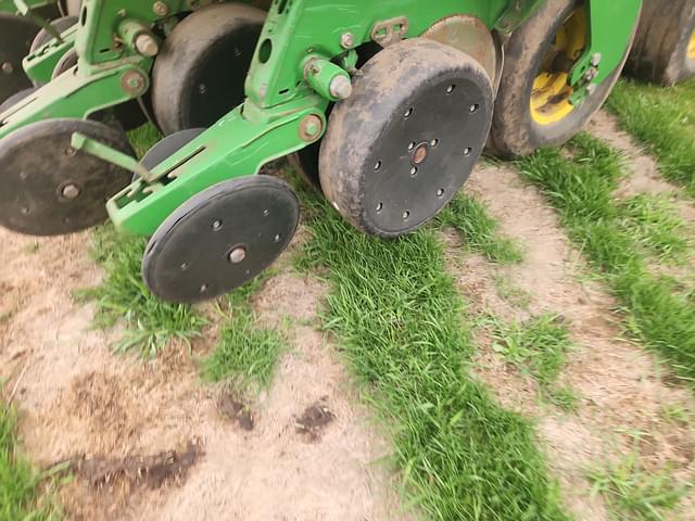 Image of John Deere 1780 equipment image 4