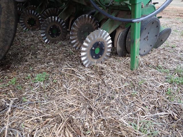 Image of John Deere 1780 equipment image 2