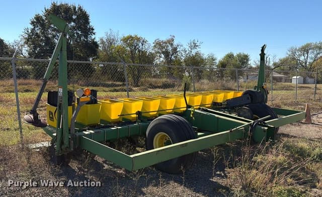 Image of John Deere 1780 equipment image 2