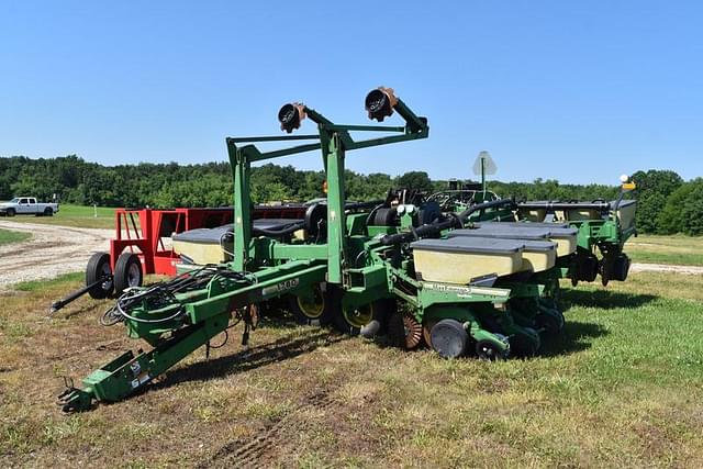 Image of John Deere 1780 equipment image 2