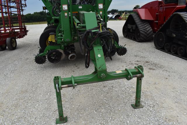 Image of John Deere 1790 equipment image 4