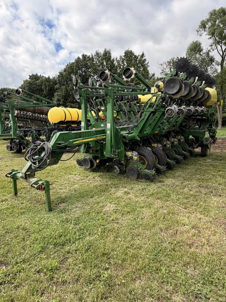 John Deere 1790 Equipment Image0