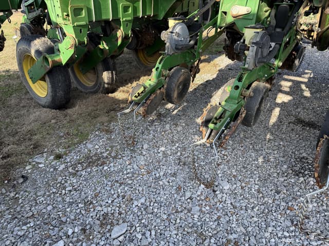 Image of John Deere 1790 equipment image 4