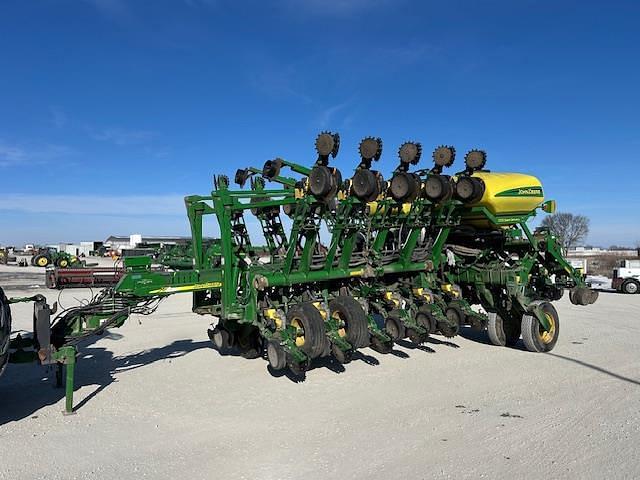 Image of John Deere 1790 equipment image 1