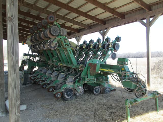 Image of John Deere 1790 equipment image 1