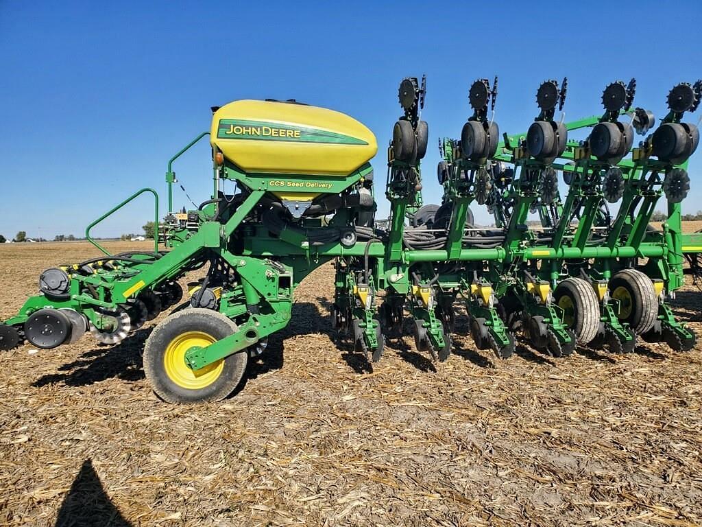 Image of John Deere 1790 Image 0