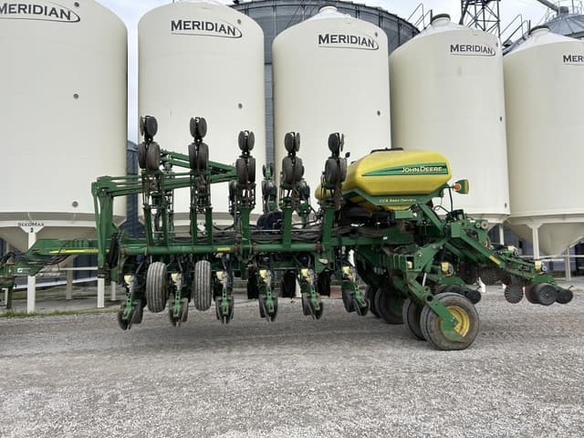 Image of John Deere 1790 equipment image 2