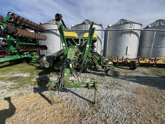 Image of John Deere 1790 equipment image 3