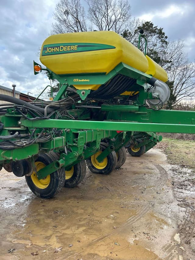 Image of John Deere 1790 equipment image 3