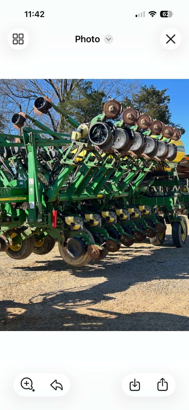 Image of John Deere 1790 equipment image 1