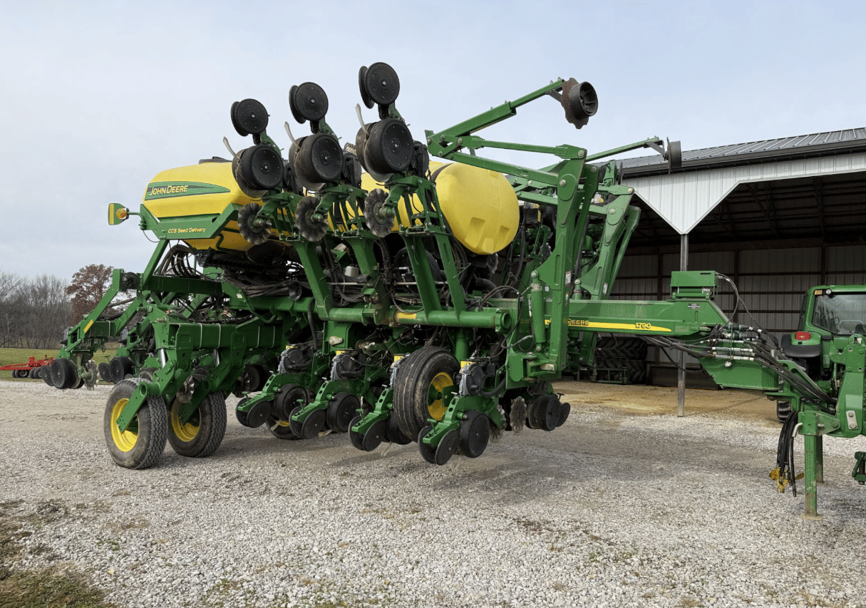 John Deere 1790 Equipment Image0