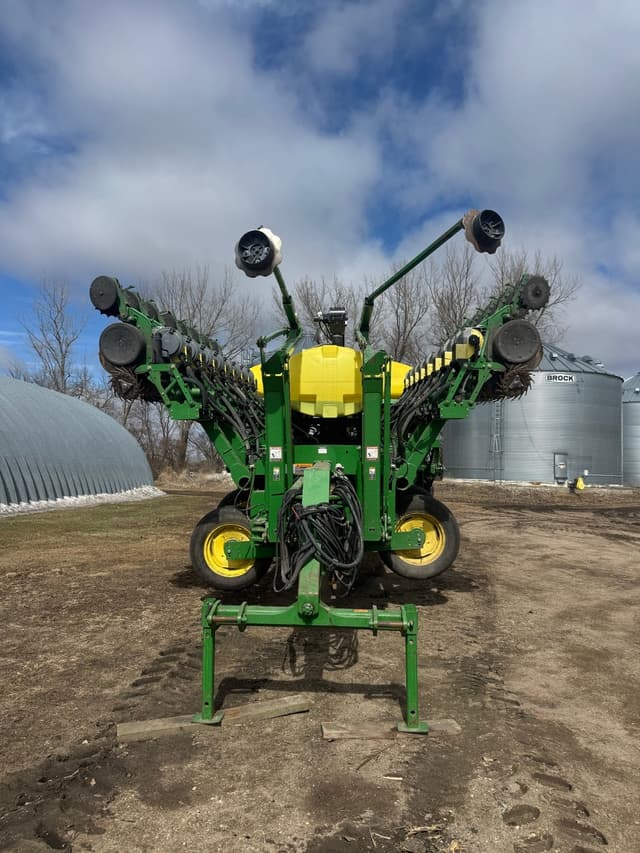 Image of John Deere 1790 equipment image 3