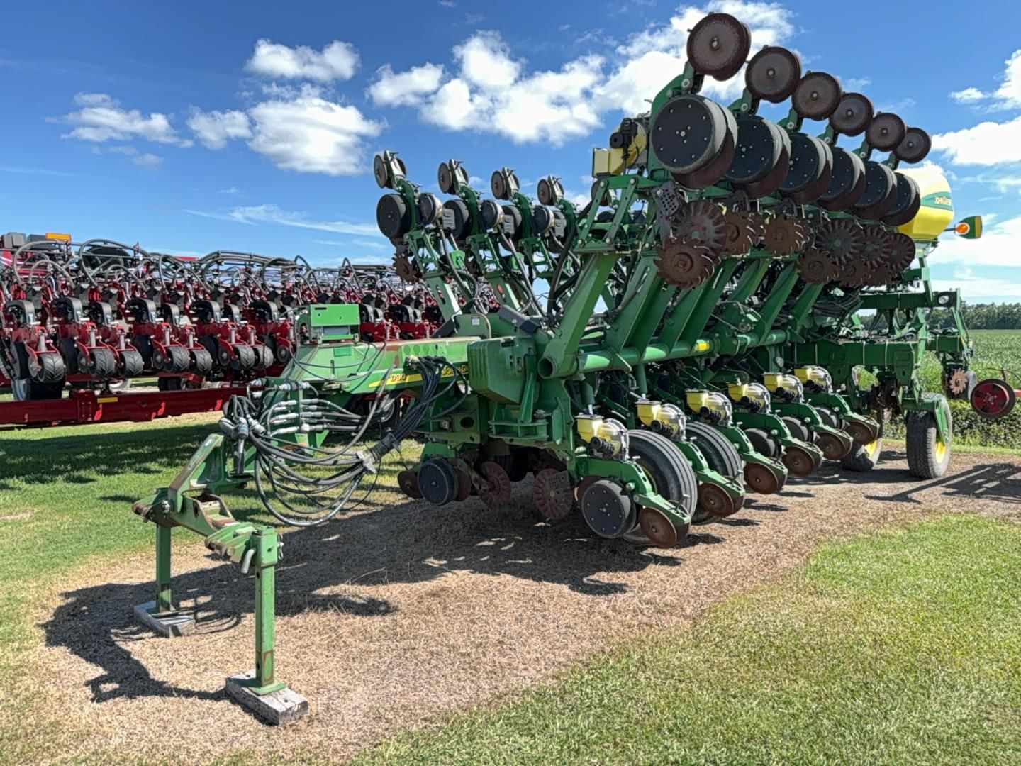 John Deere 1790 Equipment Image0