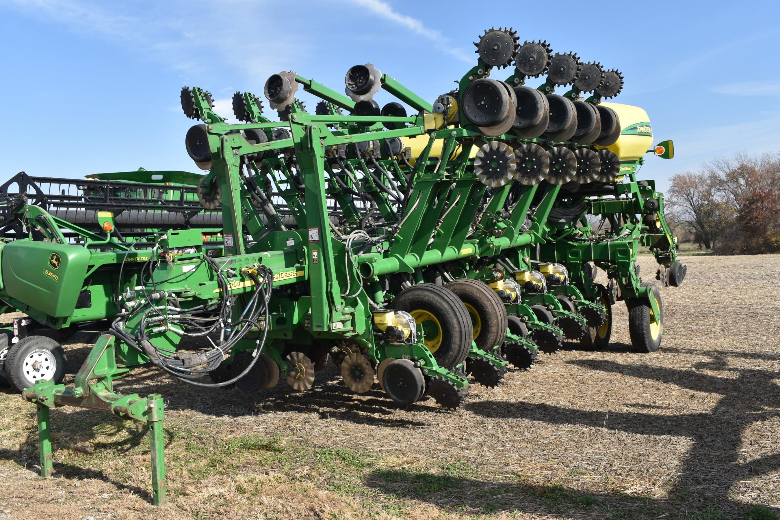 2012 John Deere 1790 Equipment Image0