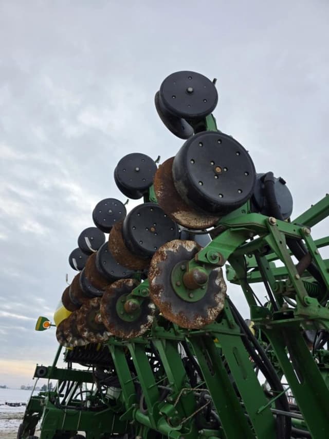 Image of John Deere 1790 equipment image 4