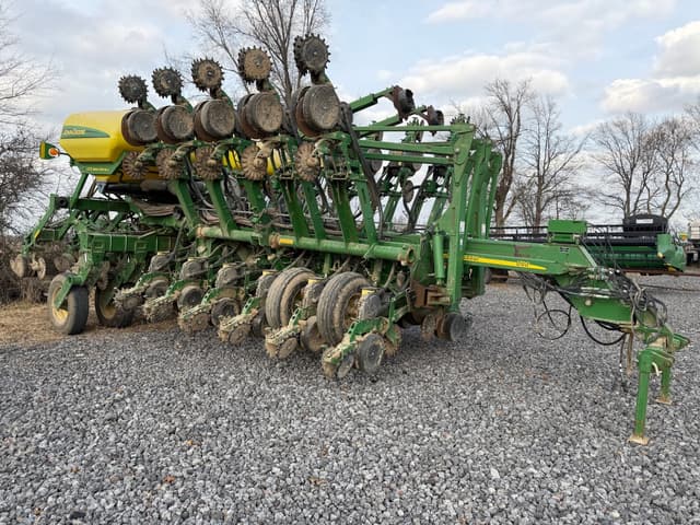Image of John Deere 1790 equipment image 1