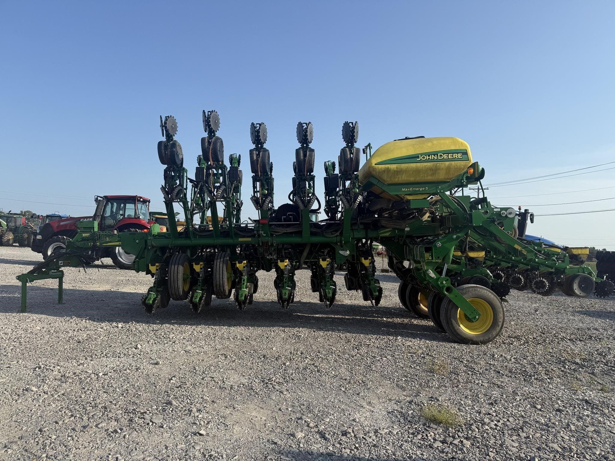 2021 John Deere 1795 Equipment Image0