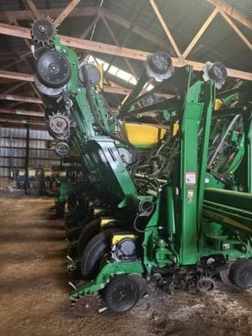 Image of John Deere 1795 equipment image 2