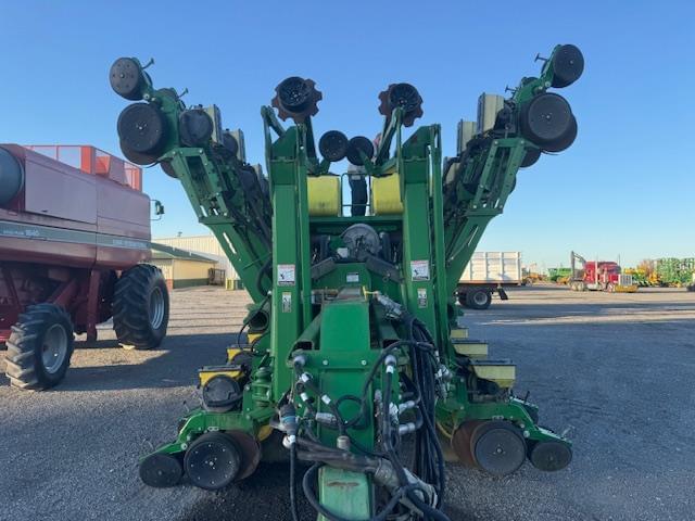 Image of John Deere 1795 equipment image 1