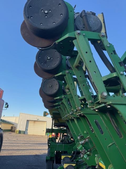 Image of John Deere 1795 equipment image 3