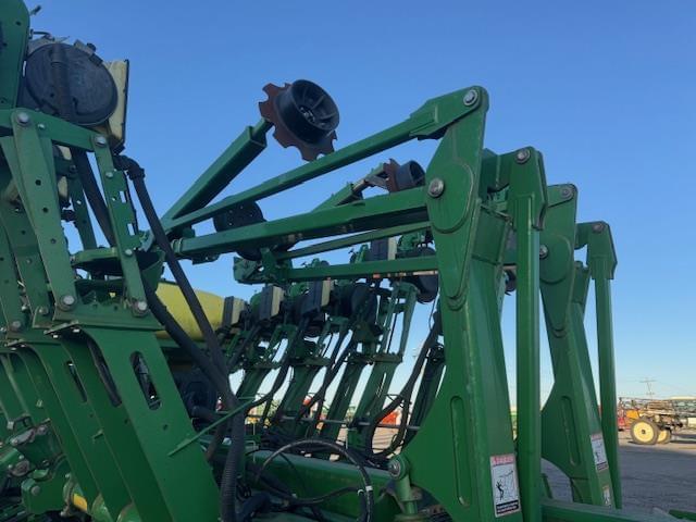 Image of John Deere 1795 equipment image 2