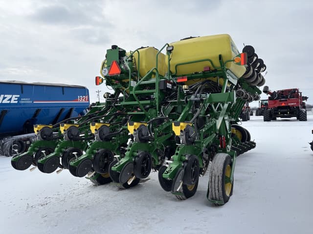 Image of John Deere 1795 equipment image 3