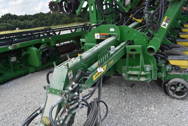 Image of John Deere 1795 equipment image 4