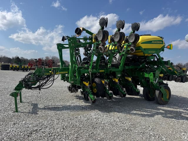 Image of John Deere 1795 equipment image 4