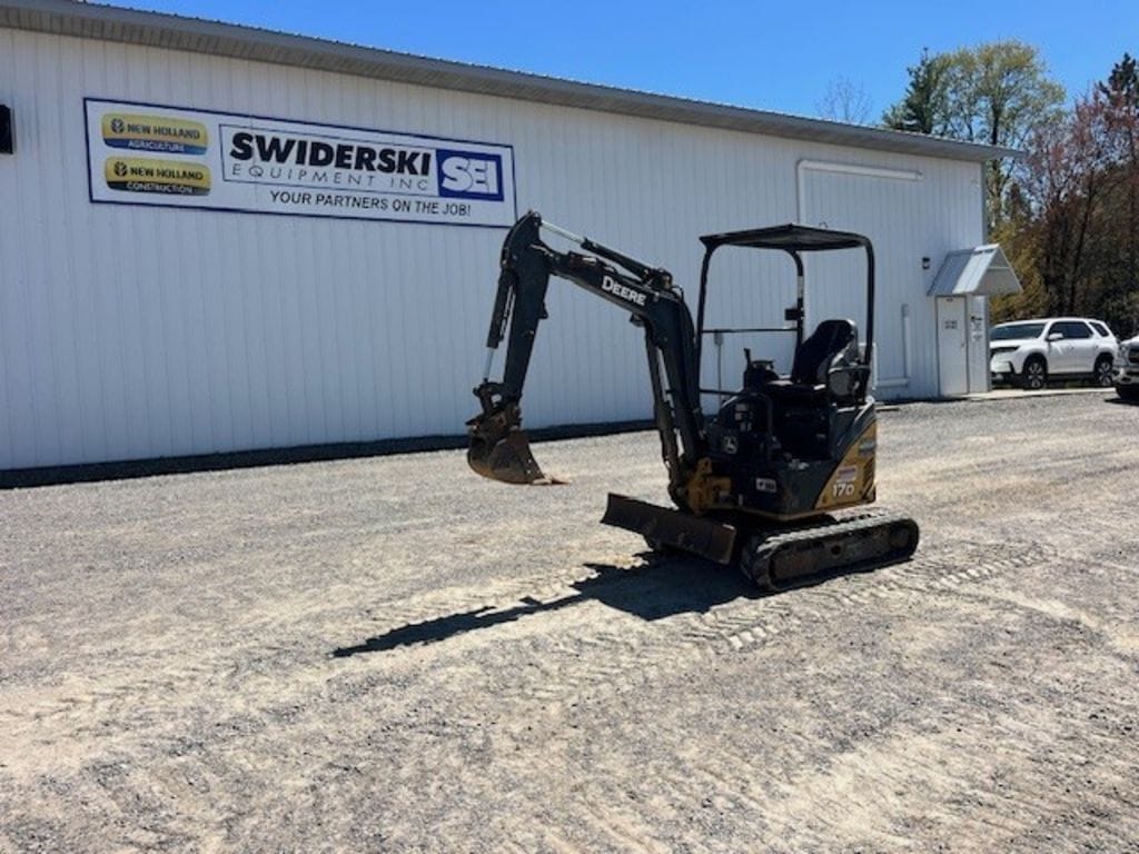 2014 John Deere 17D Equipment Image0