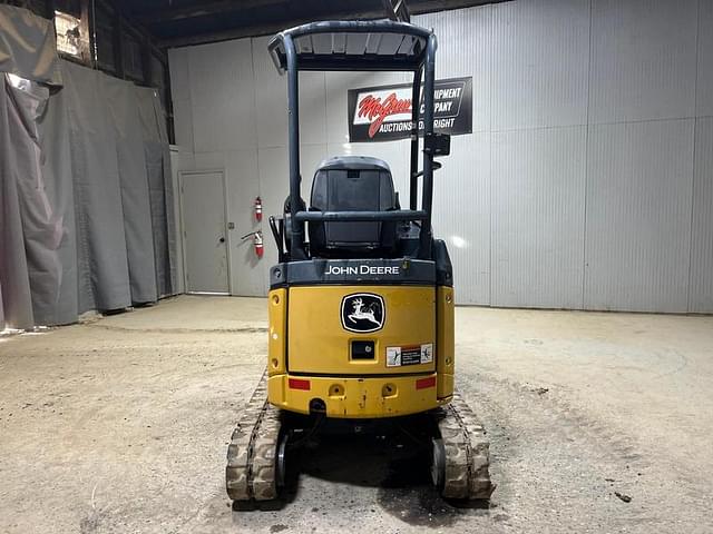 Image of John Deere 17D equipment image 3