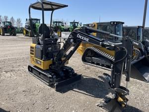 John Deere 17G Image