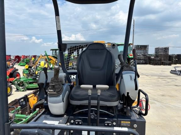 Image of John Deere 17G equipment image 4