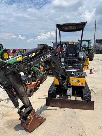 Image of John Deere 17G equipment image 3