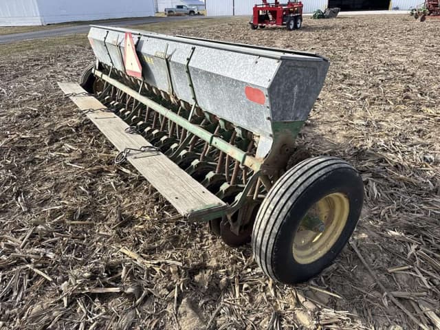 Image of John Deere 187B equipment image 4