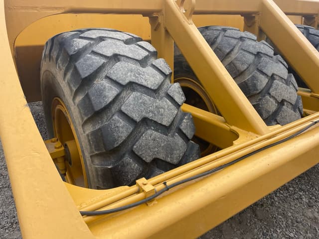 Image of John Deere 1812C equipment image 4