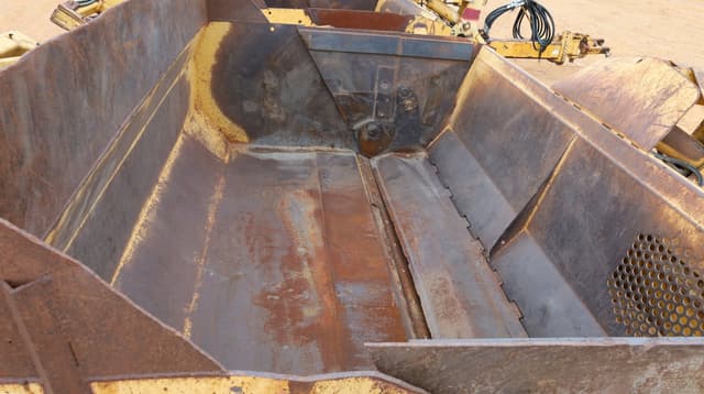 Image of John Deere 1812C equipment image 4