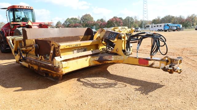 Image of John Deere 1812C equipment image 1