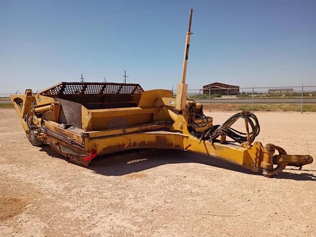 Image of John Deere 1812C equipment image 4