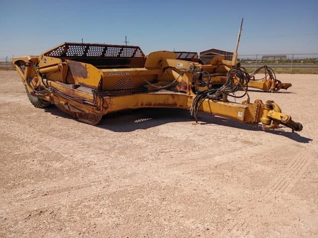 Image of John Deere 1812C equipment image 4