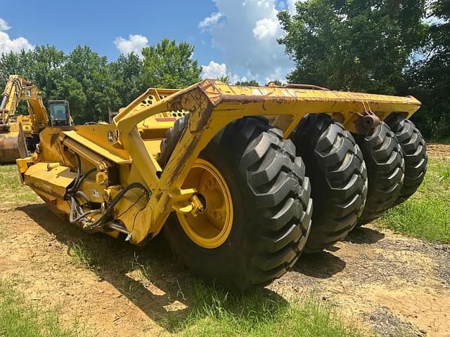 Image of John Deere 1812C equipment image 3