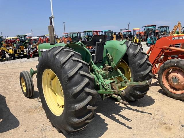 Image of John Deere 1830 equipment image 3