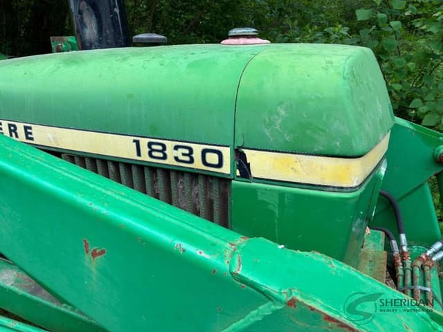 Image of John Deere 1830 equipment image 4