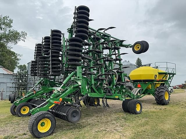 Image of John Deere 1830 equipment image 4