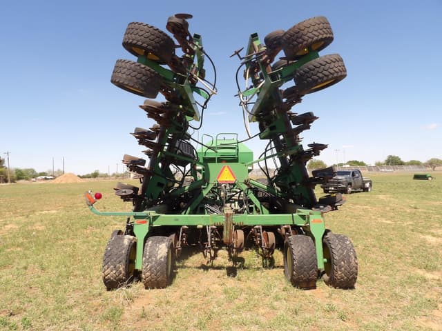 Image of John Deere 1850 equipment image 3