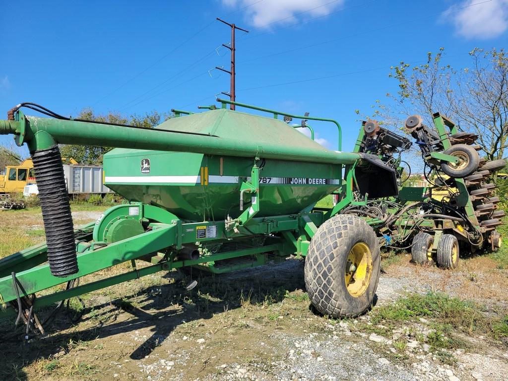 Image of John Deere 1850 Primary image