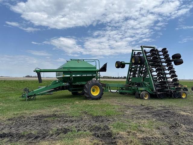 Image of John Deere 1850 equipment image 1
